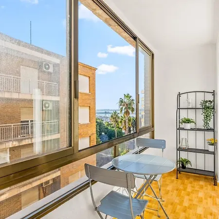 Aparthotel Unique 4-2 *