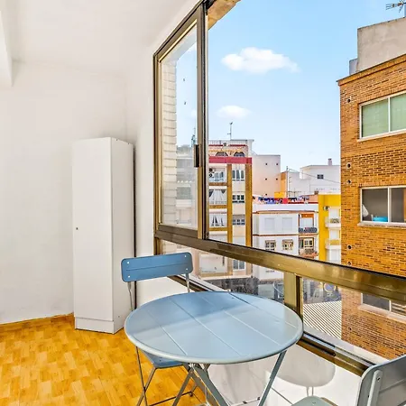 Unique 4-2 Aparthotel *