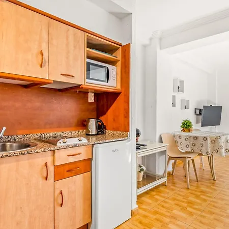 Unique 4-2 Aparthotel