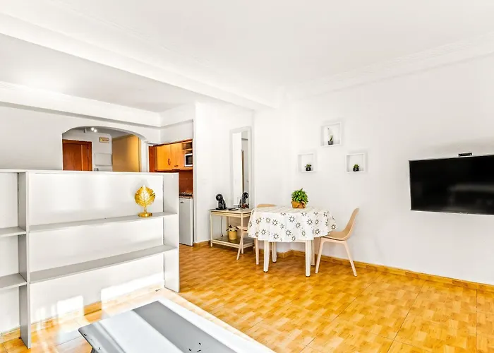 公寓式酒店 Unique 4-2 3*